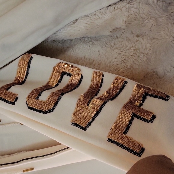 VICTORIA SECRET (PINK)SWEAT SUIT - Picture 8 of 17